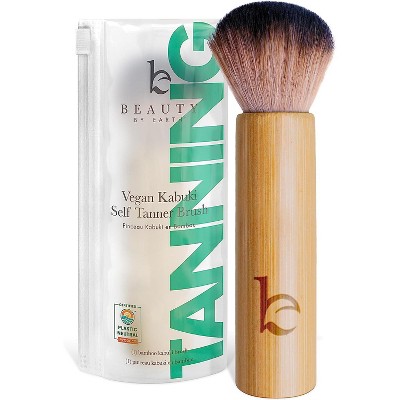 Beauty by Earth Kabuki Brush