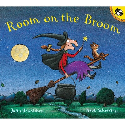 Room on the Broom ( Picture Puffins) (Reprint) (Paperback) by Julia Donaldson