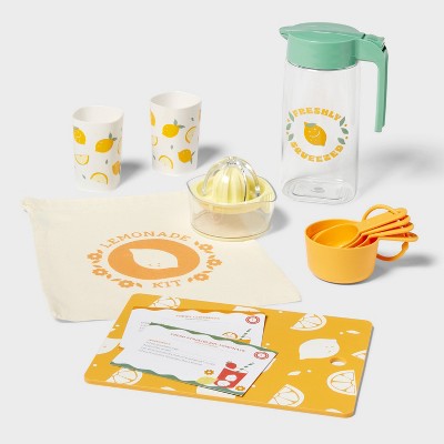 Kids' 12pc Lemonade Dinnerware Set - Pillowfort™