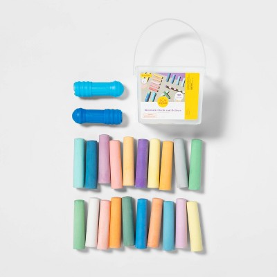 Sidewalk Chalk Bucket 20 pc with 2 Holders - Sun Squad™