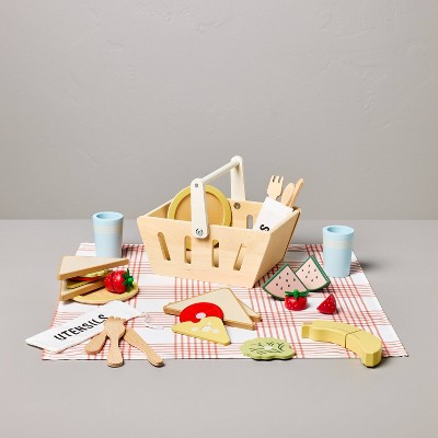 Toy Picnic Basket Playset 32pc - Hearth & Hand™ with Magnolia